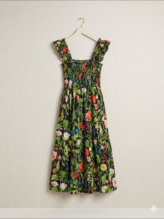 Tuckernuck Dresses & Skirts - Tuckernuck "Mallie" midi dress in "Noir Blooming Botanical - FLAWED